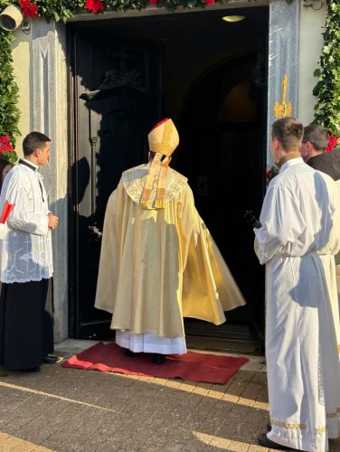 Biskup Marko Medo u Gospiću otvorio Jubilarnu godinu u Gospićko-senjskoj biskupiji