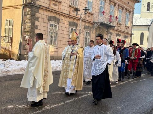 Biskup Marko Medo u Gospiću otvorio Jubilarnu godinu u Gospićko-senjskoj biskupiji