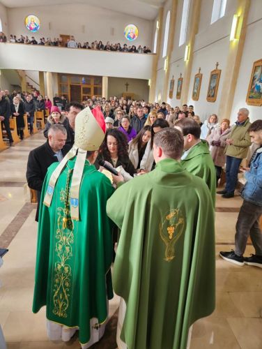 Biskup Medo krstio peto dijete obitelji Ramljak