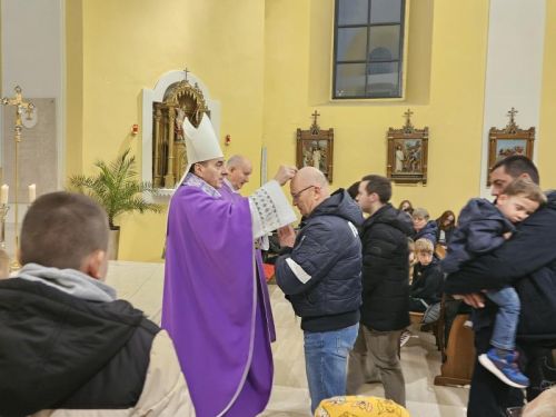 Biskup Medo na Pepelnicu predvodio misu u Gospiću
