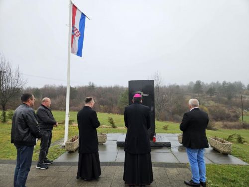 Biskup Medo u kanonskoj vizitaciji župa Ogulinskog dekanata