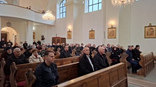 Biskup Medo u Ličkom Osiku predslavio misu za Josipa Jovića
