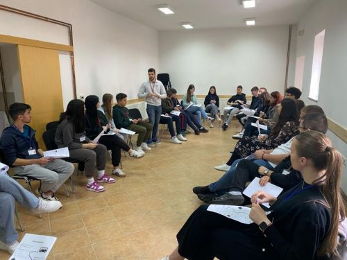 Baške Oštarije: Održan uvodni susret formacije animatora Gospićko-senjske biskupije
