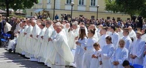 Svečano proslavljena 25. obljetnica osnivanja Gospićko-senjske biskupije