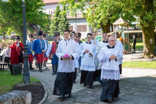 Svečano proslavljena 25. obljetnica osnivanja Gospićko-senjske biskupije
