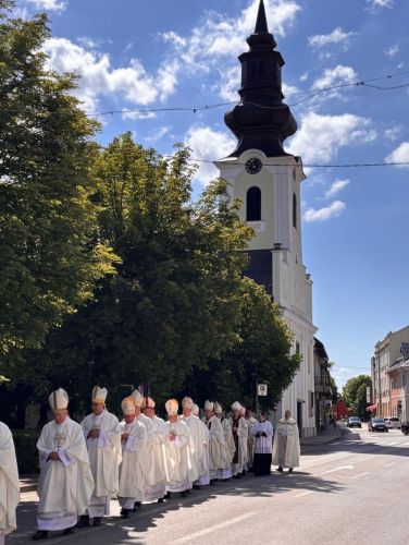 Svečano proslavljena 25. obljetnica osnivanja Gospićko-senjske biskupije