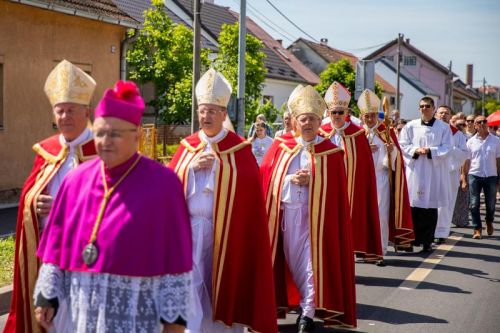 Proslavljena svetkovina sv. KVIRINA u Sisku