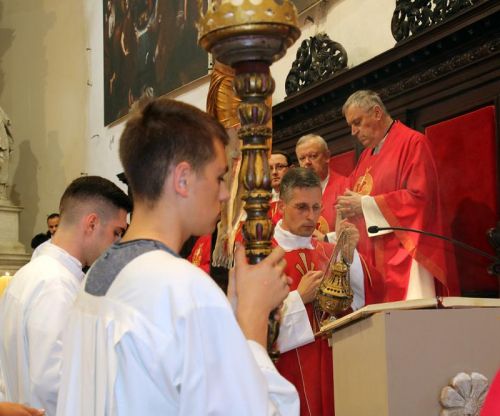 Prolavljena svetkovina sv. KVIRINA, ZAŠTITNIKA KRČKE BISKUPIJE I GRADA KRKA