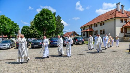 Svečano proslavljen blagdan sv. Antuna u Drežnik Gradu – misu predvodio biskup Marko Medo