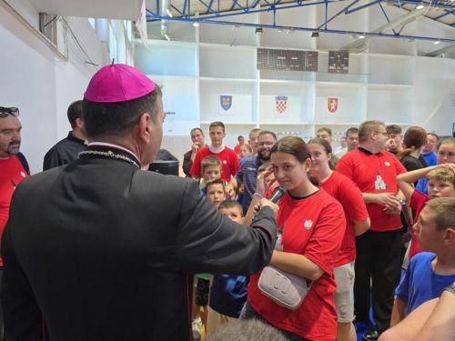 Biskupijski susret ministranata u Gospiću