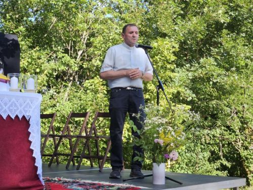 Donji Kosinj: Svečano proslavljena svetkovina sv. Petra i Pavla i otkriveno poprsje Ambroza Kacitića, prvog hrvatskog tiskara