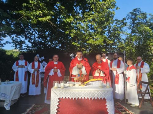 Donji Kosinj: Svečano proslavljena svetkovina sv. Petra i Pavla i otkriveno poprsje Ambroza Kacitića, prvog hrvatskog tiskara