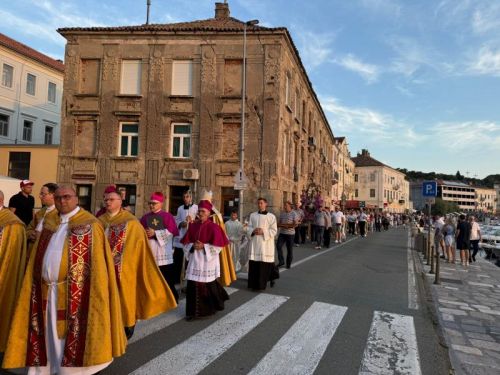 Biskup Marko Medo predvodio proslavu Gospe Ribarske u Senju