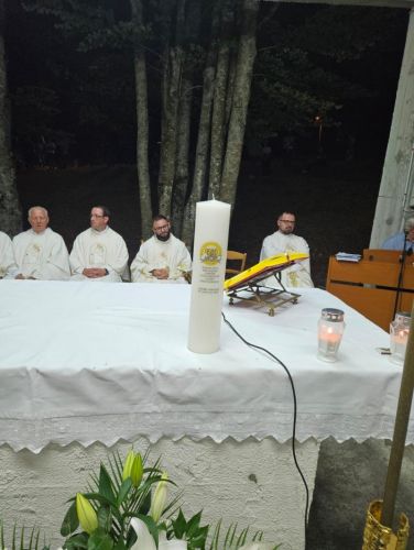 Misa bdijenja uoči Velike Gospe u svetištu Majke Božje od Krasna