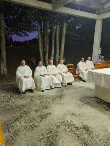 Misa bdijenja uoči Velike Gospe u svetištu Majke Božje od Krasna