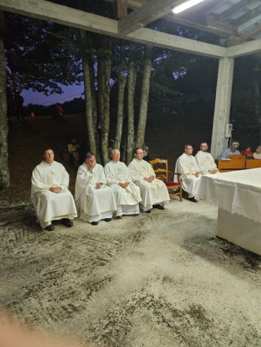 Misa bdijenja uoči Velike Gospe u svetištu Majke Božje od Krasna