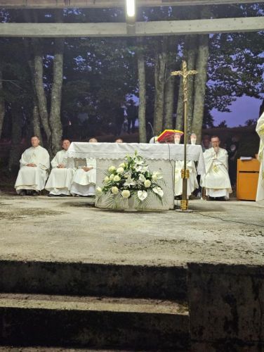Misa bdijenja uoči Velike Gospe u svetištu Majke Božje od Krasna