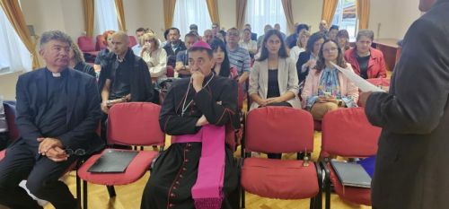 Katehetski dan u Gospiću: Snaga i poslanje vjeroučitelja