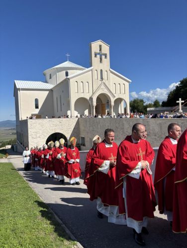 “Mučeništvo i žrtva nisu kraj već početak!” Proslava Dana hrvatskih mučenika na Udbini