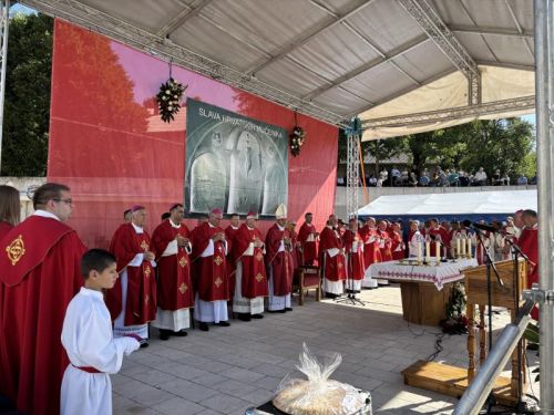 “Mučeništvo i žrtva nisu kraj već početak!” Proslava Dana hrvatskih mučenika na Udbini