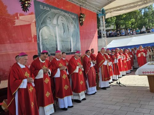 “Mučeništvo i žrtva nisu kraj već početak!” Proslava Dana hrvatskih mučenika na Udbini
