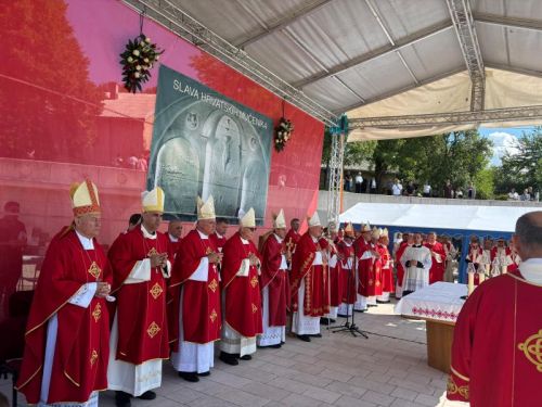 “Mučeništvo i žrtva nisu kraj već početak!” Proslava Dana hrvatskih mučenika na Udbini