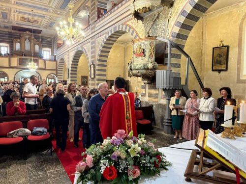 Gospićko-senjski biskup mons. Marko Medo pohodio župu Perušić na blagdan Uzvišenja Svetog Križa