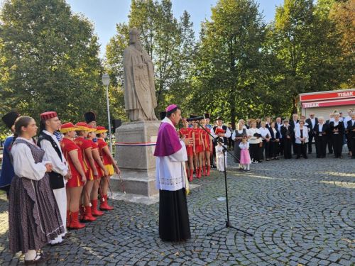 Biskup Marko Medo na blagdan Uzvišenja Sv. Križa predvodio misno slavlje u Ogulinu