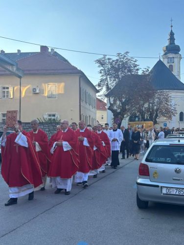 Biskup Marko Medo na blagdan Uzvišenja Sv. Križa predvodio misno slavlje u Ogulinu