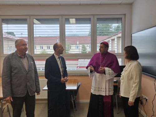 Biskup Marko Medo blagoslovio novo krilo Osnovne škole dr. Franjo Tuđman u Korenici