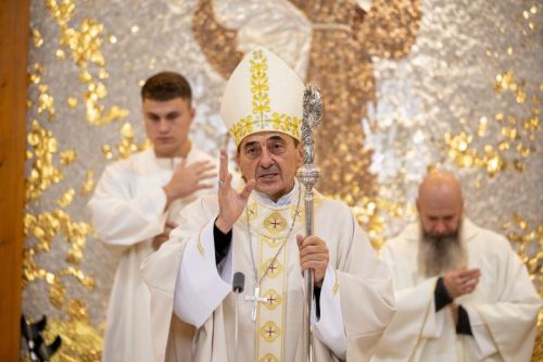 BISKUP MEDO NA 2. ČELEBIĆKOJ NOĆI