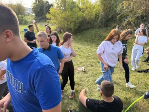Biskupijski susret u Slunju okupio mlade Gospićko-senjske biskupije