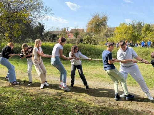 Biskupijski susret u Slunju okupio mlade Gospićko-senjske biskupije