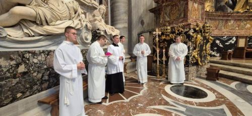 Vjernici Gospićko-senjske biskupije pohodili Vatikan drugog dana Zahvalnog hodočašća Vjernici Gospićko-senjske biskupije pohodili Vatikan drugog dana Zahvalnog hodočašća