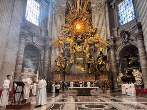 Vjernici Gospićko-senjske biskupije pohodili Vatikan drugog dana Zahvalnog hodočašća Vjernici Gospićko-senjske biskupije pohodili Vatikan drugog dana Zahvalnog hodočašća