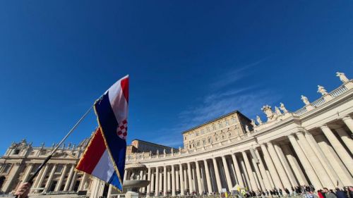 Vjernici Gospićko-senjske biskupije pohodili Vatikan drugog dana Zahvalnog hodočašća Vjernici Gospićko-senjske biskupije pohodili Vatikan drugog dana Zahvalnog hodočašća