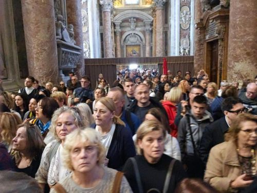 Vjernici Gospićko-senjske biskupije pohodili Vatikan drugog dana Zahvalnog hodočašća Vjernici Gospićko-senjske biskupije pohodili Vatikan drugog dana Zahvalnog hodočašća