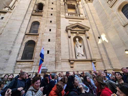 Vjernici Gospićko-senjske biskupije pohodili Vatikan drugog dana Zahvalnog hodočašća Vjernici Gospićko-senjske biskupije pohodili Vatikan drugog dana Zahvalnog hodočašća