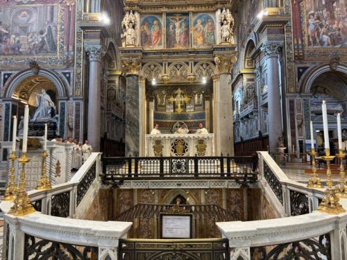 Hodočasničko slavlje u Lateranskoj bazilici: Gospićko-senjska biskupija obilježila 25. obljetnicu na „pragu apostola“