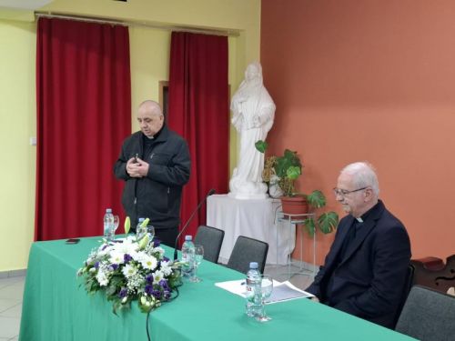 U Pastoralnom centru u Ličkom Osiku održan godišnji susret Caritasovih djelatnika i volontera: naglasak na poruci papinske pobudnice Dilexi te