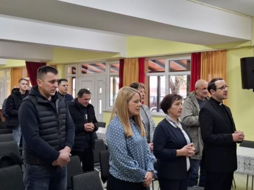 U Pastoralnom centru u Ličkom Osiku održan godišnji susret Caritasovih djelatnika i volontera: naglasak na poruci papinske pobudnice Dilexi te