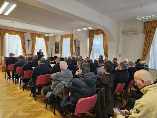 U Gospiću održan Predbožićni susret svećenika Gospićko-senjske biskupije U Gospiću održan Predbožićni susret svećenika Gospićko-senjske biskupije