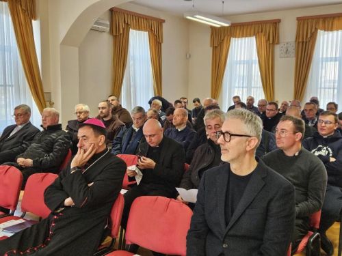 U Gospiću održan Predbožićni susret svećenika Gospićko-senjske biskupije U Gospiću održan Predbožićni susret svećenika Gospićko-senjske biskupije