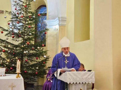 SLUNJ: Uz misu sjećanja i otkrivanje biste obilježena peta obljetnica smrti biskupa Mile Bogovića – „Bog ostaje vjeran“