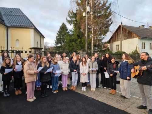 SLUNJ: Uz misu sjećanja i otkrivanje biste obilježena peta obljetnica smrti biskupa Mile Bogovića – „Bog ostaje vjeran“