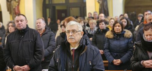 Svetkovina Bogojavljenja proslavljena u gospićkoj katedrali i blagoslovljen župni dom Svetkovina Bogojavljenja proslavljena u gospićkoj katedrali i blagoslovljen župni dom