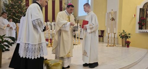 Svetkovina Bogojavljenja proslavljena u gospićkoj katedrali i blagoslovljen župni dom Svetkovina Bogojavljenja proslavljena u gospićkoj katedrali i blagoslovljen župni dom