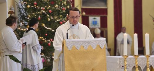 Svetkovina Bogojavljenja proslavljena u gospićkoj katedrali i blagoslovljen župni dom Svetkovina Bogojavljenja proslavljena u gospićkoj katedrali i blagoslovljen župni dom