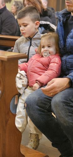 Svetkovina Bogojavljenja proslavljena u gospićkoj katedrali i blagoslovljen župni dom Svetkovina Bogojavljenja proslavljena u gospićkoj katedrali i blagoslovljen župni dom