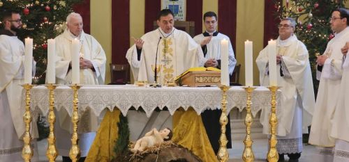 Svetkovina Bogojavljenja proslavljena u gospićkoj katedrali i blagoslovljen župni dom Svetkovina Bogojavljenja proslavljena u gospićkoj katedrali i blagoslovljen župni dom